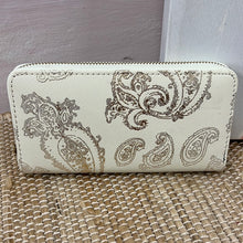 Load image into Gallery viewer, Retro Paisley &amp; Flower Pattern Wallet
