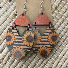 Load image into Gallery viewer, Fall Wooden  Earrings
