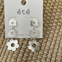 Load image into Gallery viewer, Silver Dangle Earrings
